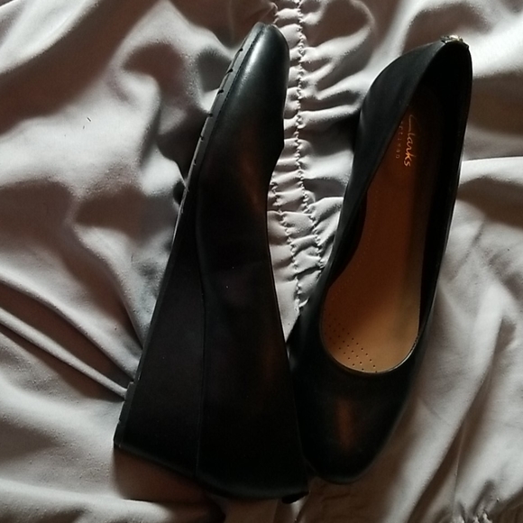 Shoes - Picture 2 of 2